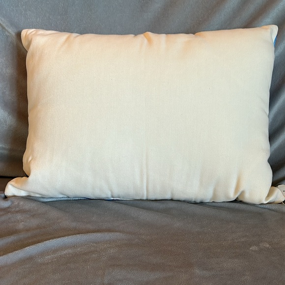 FUNKY FISH VCHP PILLOW - Picture 2 of 8